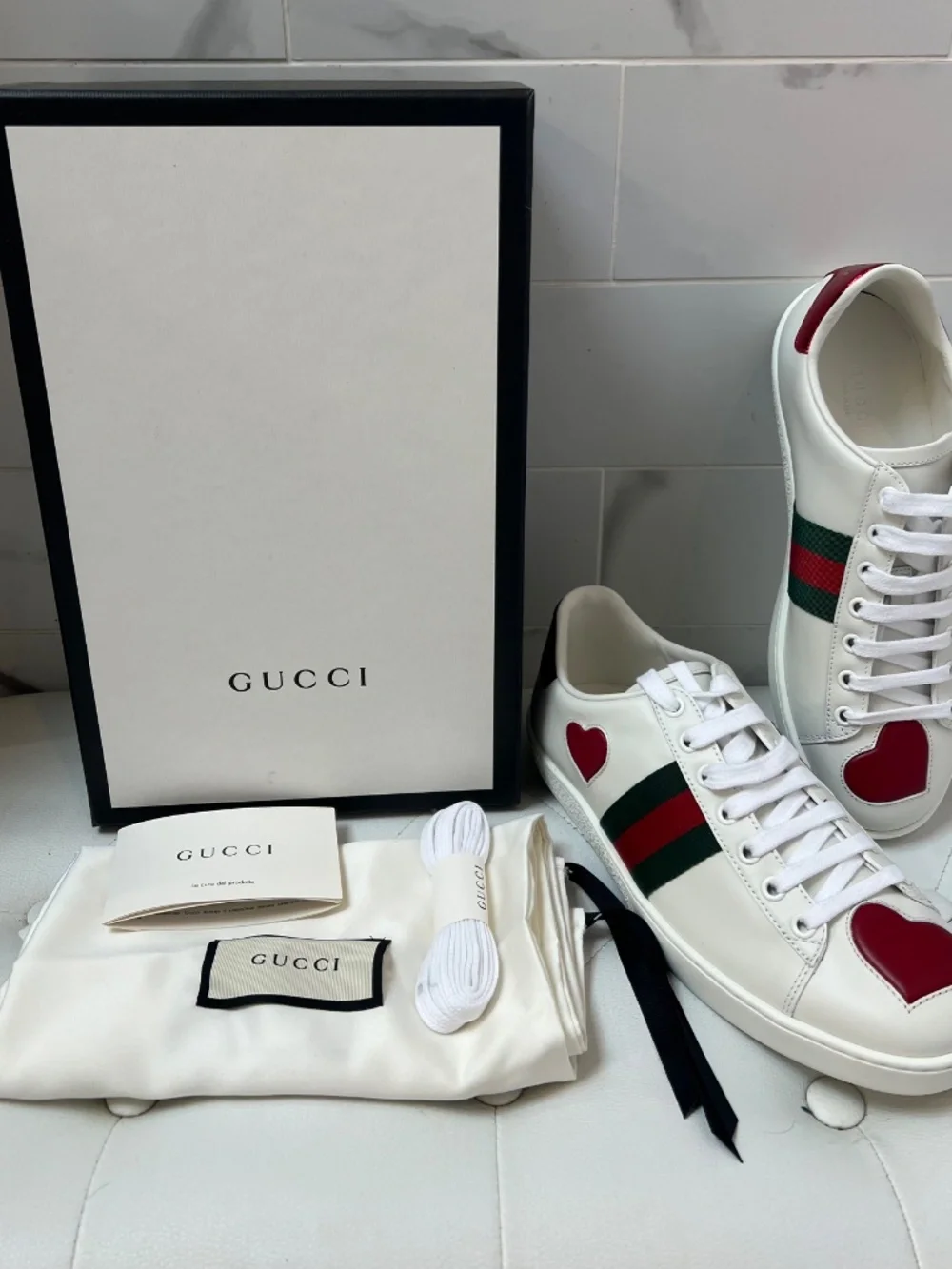 GUCCI Ace Heart Sneakers - BRAND NEW - Picture 3 of 7